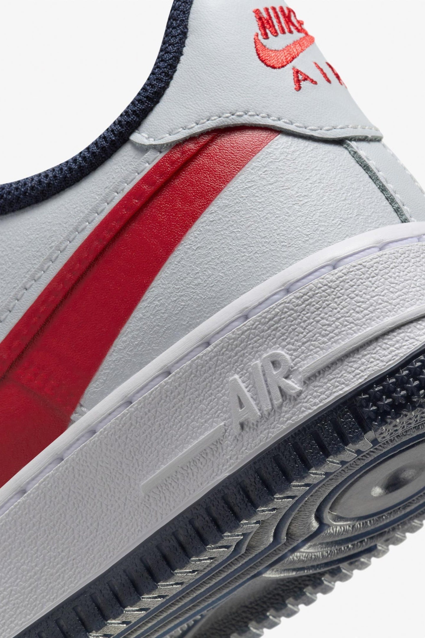Nike Air Force 1 Sneakers – Rood/Wit – Dames