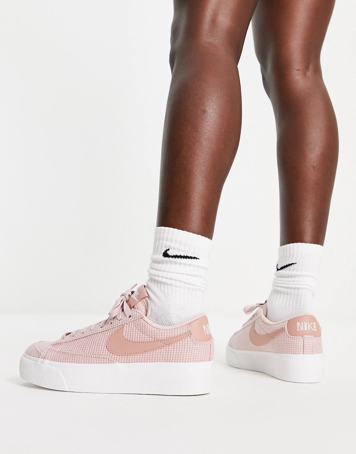 Nike Blazer Low Platform Sneakers – Roze – Dames