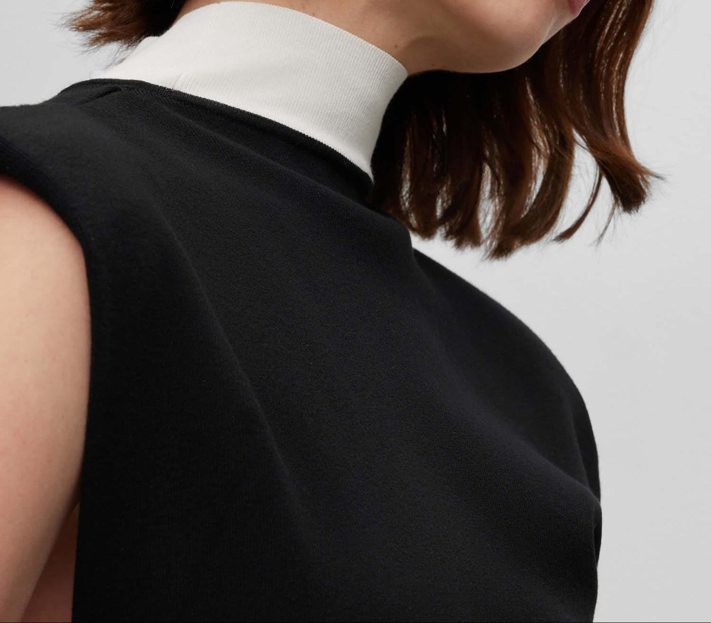 Hugo Boss Jurk – Zwart – Dames