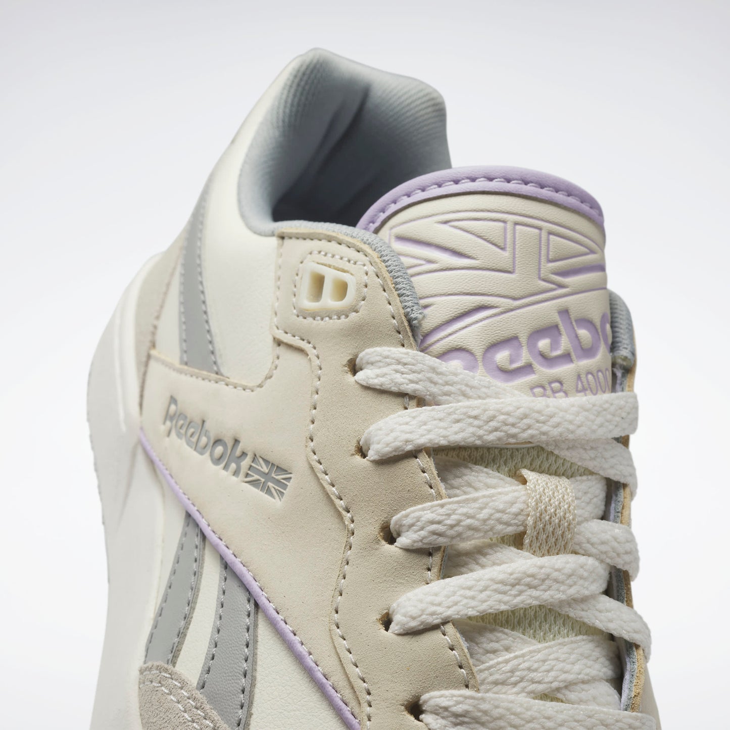 Reebok BB4000 II Sneakers – Wit/Beige – Dames