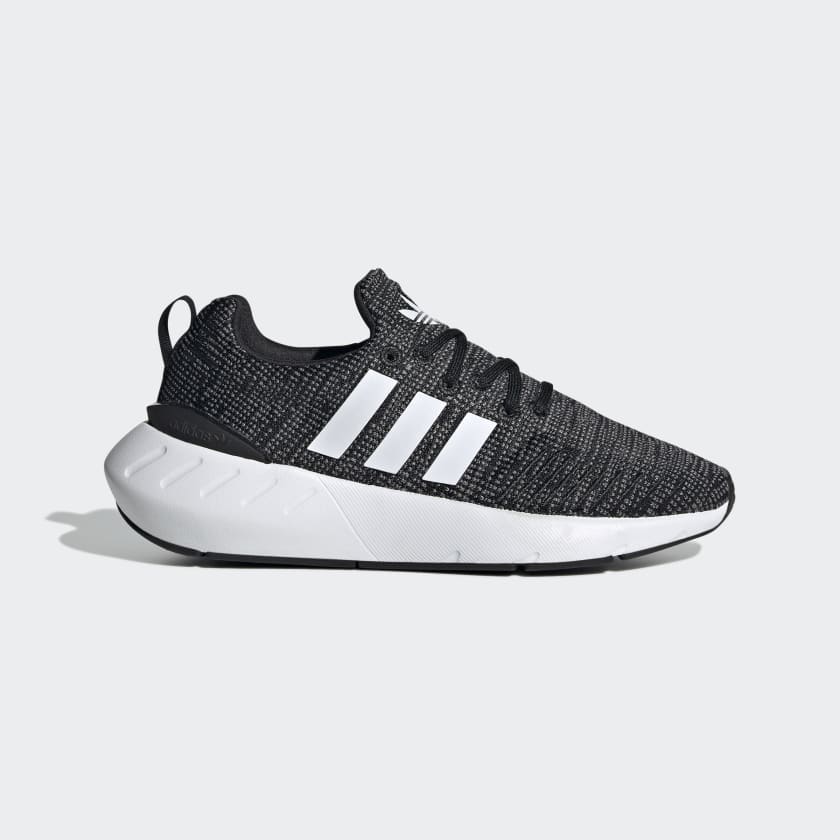 Adidas Swift Run Sneakers – Black/White – Women